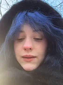 Only April online show from 02-06-26, 09:45