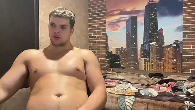 MusclePhantom online show from 09-16-25, 08:10