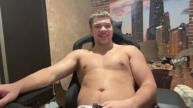 MusclePhantom online show from 10-12-25, 08:19