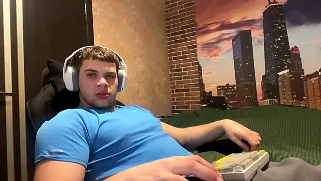 Snapshot of MusclePhantom chatting on 02-27-26, 10:32 MusclePhantom online show from 02-27-26, 10:32