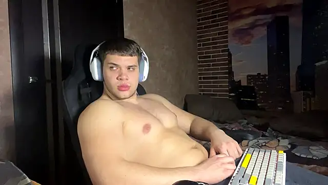 MusclePhantom online show from 04-11-26, 09:08