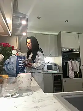 BELLABLACKXUK online show from 04-28-26, 10:42