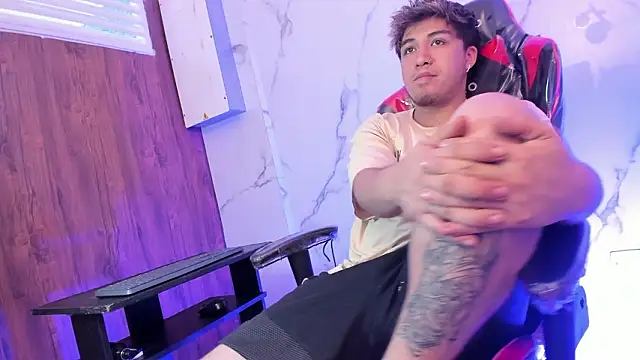 juanmechanic  online show from 03-25-26, 02:01