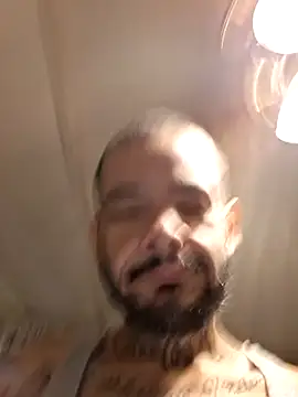 Snapshot of MassedParidae chatting on 02-28-26, 02:01 MassedParidae online show from 02-28-26, 02:01