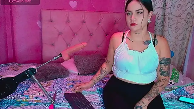 Snapshot of Lali_HOtt chatting on 10-10-25, 06:40 Lali HOtt online show from 10-10-25, 06:40