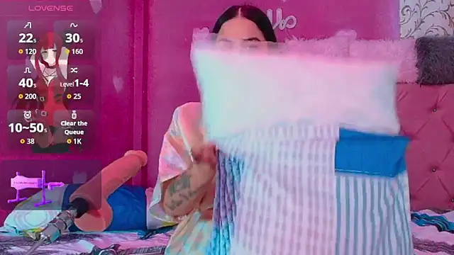 Snapshot of Lali_HOtt chatting on 11-14-25, 04:17 Lali HOtt online show from 11-14-25, 04:17