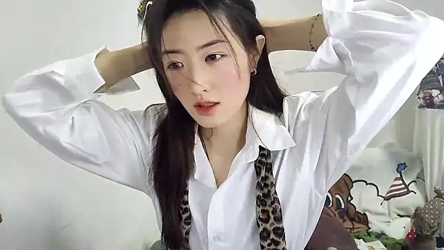 Snapshot of Moonlight-23 chatting on 01-13-26, 01:05 Moonlight-23 online show from 01-13-26, 01:05