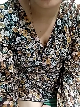 blueeyegirl22 online show from 12-01-25, 01:27