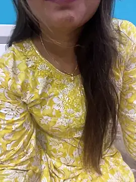 Snapshot of Naughty-Kamini chatting on 10-08-25, 01:09 Naughty-Kamini online show from 10-08-25, 01:09