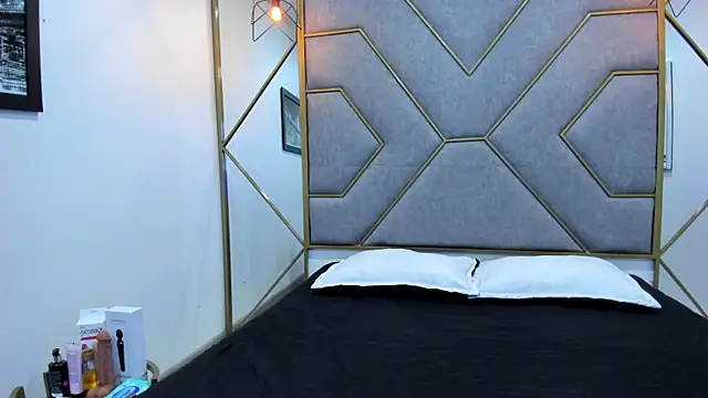 NavannyCattan online show from 11-19-25, 04:23