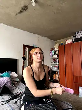 Snapshot of Aria_beauti chatting on 09-17-25, 03:14 Aria beauti online show from 09-17-25, 03:14