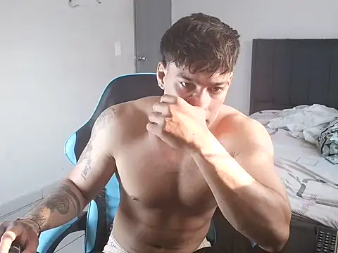 Snapshot of latin_party007 chatting on 03-31-26, 12:05 latin party007 online show from 03-31-26, 12:05