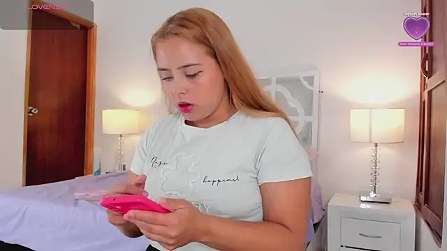 MikaelaStone online show from 10-07-25, 11:40