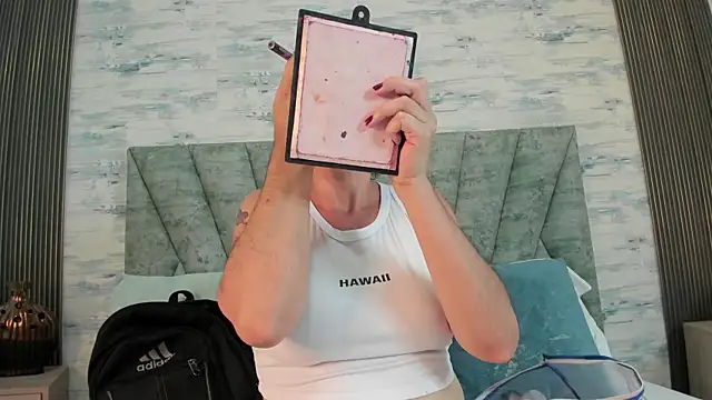 ShanelEvans online show from 10-23-25, 06:50