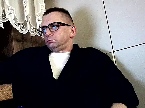 Snapshot of bajka760 chatting on 11-20-25, 05:29 bajka760 online show from 11-20-25, 05:29