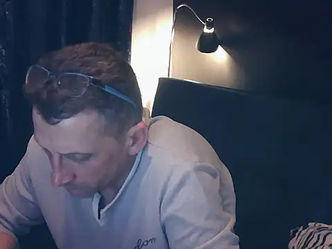 Snapshot of bajka760 chatting on 02-09-26, 02:37 bajka760 online show from 02-09-26, 02:37