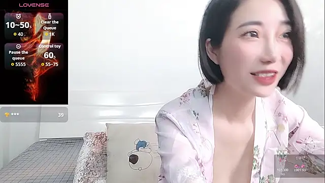 Snapshot of YIWA-2000 chatting on 05-14-26, 03:57 YIWA-2000 online show from 05-14-26, 03:57