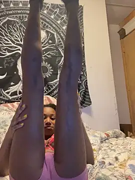 ComotoseKittyn online show from 10-03-25, 01:24