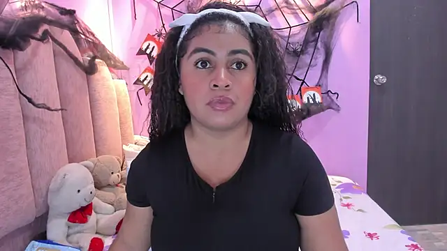 Snapshot of AndreaSweet2 chatting on 10-25-25, 08:03 AndreaSweet2 online show from 10-25-25, 08:03