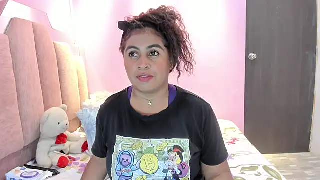 Snapshot of AndreaSweet2 chatting on 11-07-25, 07:47 AndreaSweet2 online show from 11-07-25, 07:47