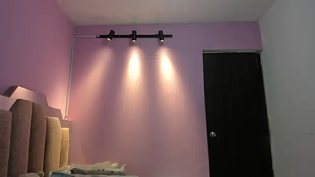 Snapshot of AndreaSweet2 chatting on 11-10-25, 07:35 AndreaSweet2 online show from 11-10-25, 07:35