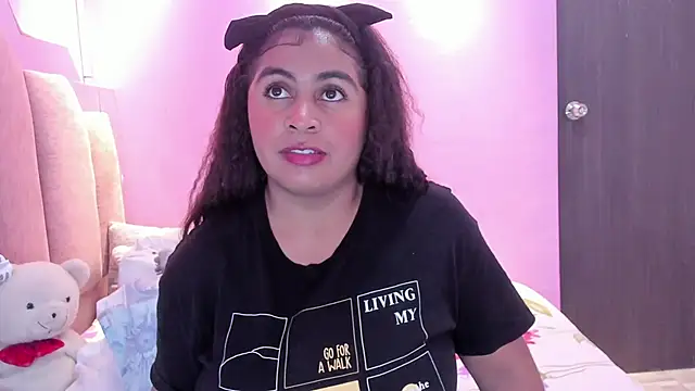 Snapshot of AndreaSweet2 chatting on 11-14-25, 07:56 AndreaSweet2 online show from 11-14-25, 07:56