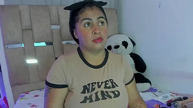 Snapshot of AndreaSweet2 chatting on 12-03-25, 07:45 AndreaSweet2 online show from 12-03-25, 07:45