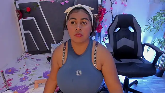 Snapshot of AndreaSweet2 chatting on 12-05-25, 08:16 AndreaSweet2 online show from 12-05-25, 08:16