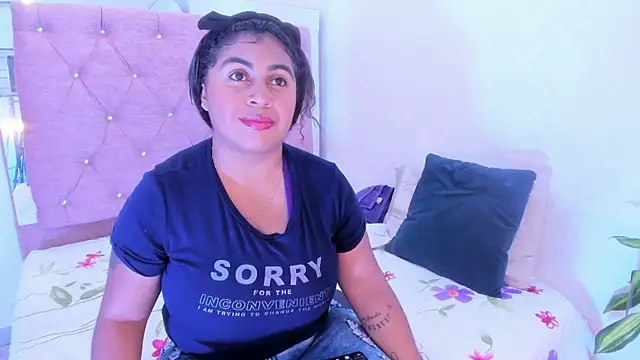 Snapshot of AndreaSweet2 chatting on 12-16-25, 07:52 AndreaSweet2 online show from 12-16-25, 07:52