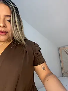 Snapshot of ashley-swift- chatting on 09-26-25, 09:35 ashley-swift- online show from 09-26-25, 09:35