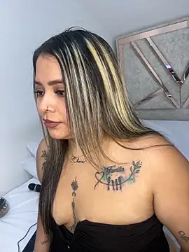 Snapshot of ashley-swift- chatting on 10-21-25, 09:54 ashley-swift- online show from 10-21-25, 09:54