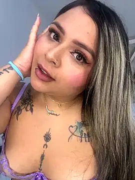 Snapshot of ashley-swift- chatting on 12-03-25, 05:04 ashley-swift- online show from 12-03-25, 05:04