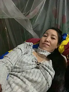 Snapshot of Huong-Ly chatting on 11-03-25, 02:35 Huong-Ly online show from 11-03-25, 02:35