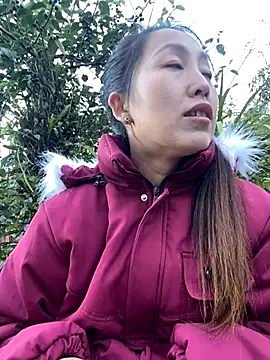 Snapshot of Huong-Ly chatting on 11-30-25, 09:46 Huong-Ly online show from 11-30-25, 09:46