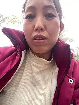 Snapshot of Huong-Ly chatting on 12-04-25, 02:32 Huong-Ly online show from 12-04-25, 02:32