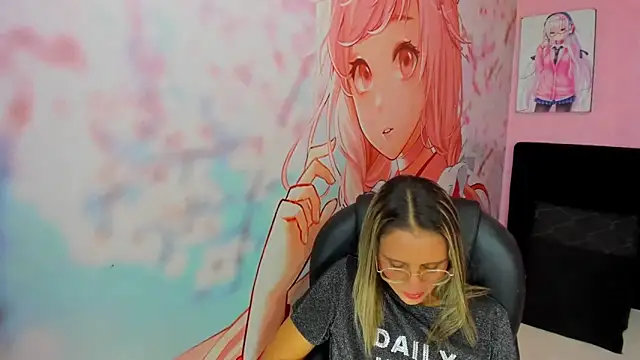 StarletTays online show from 10-26-25, 01:55