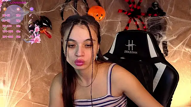 Leila Hefner online show from 11-04-25, 02:43