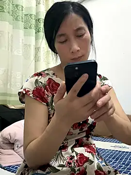 crhong666 online show from 09-17-25, 01:24