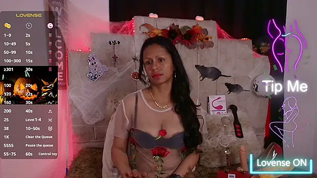 Catherine mature45 online show from 10-18-25, 06:41