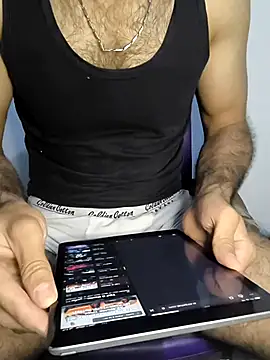 Snapshot of yazin199 chatting on 09-09-25, 11:04 yazin199 online show from 09-09-25, 11:04