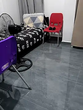 Snapshot of yazin199 chatting on 09-28-25, 07:08 yazin199 online show from 09-28-25, 07:08