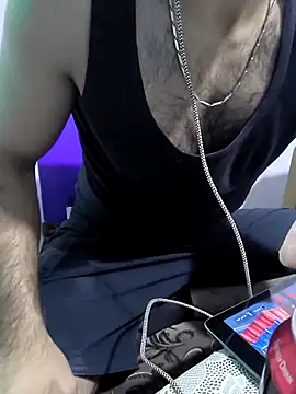 Snapshot of yazin199 chatting on 10-28-25, 03:36 yazin199 online show from 10-28-25, 03:36