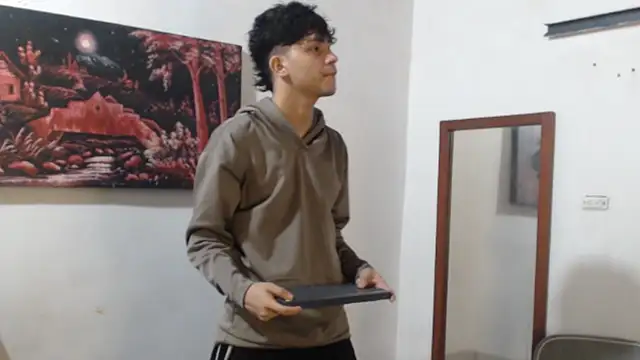 alice julls online show from 10-24-25, 04:53