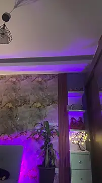 hannachris- online show from 10-20-25, 02:12