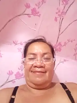Snapshot of vickyhot1966 chatting on 09-19-25, 09:22 vickyhot1966 online show from 09-19-25, 09:22