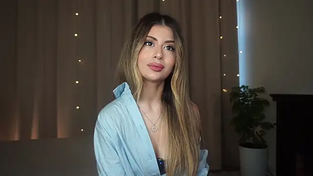 Snapshot of GeorginaHarn chatting on 11-15-25, 08:33 GeorginaHarn online show from 11-15-25, 08:33