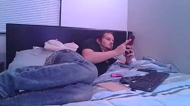 Eclipticice94 online show from 10-30-25, 04:25