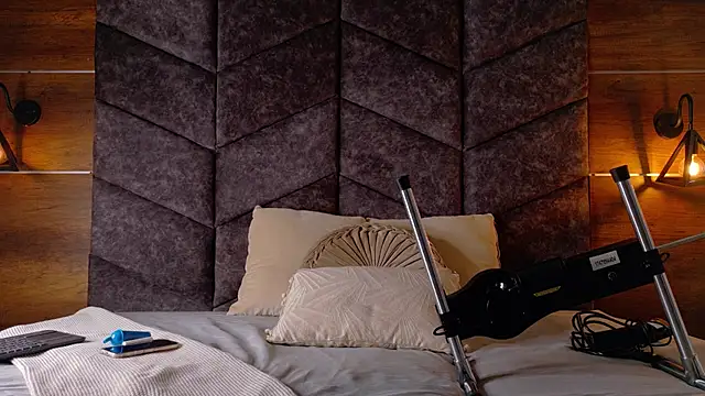 Nickifox   online show from 01-09-26, 07:37