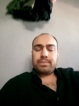 Aliii1657 online show from 05-10-26, 03:39