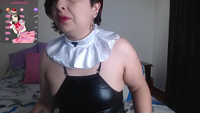 evangeline lover online show from 10-24-25, 12:12